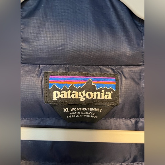 Patagonia Women's Down Sweater Hoody - Picture 6 of 8